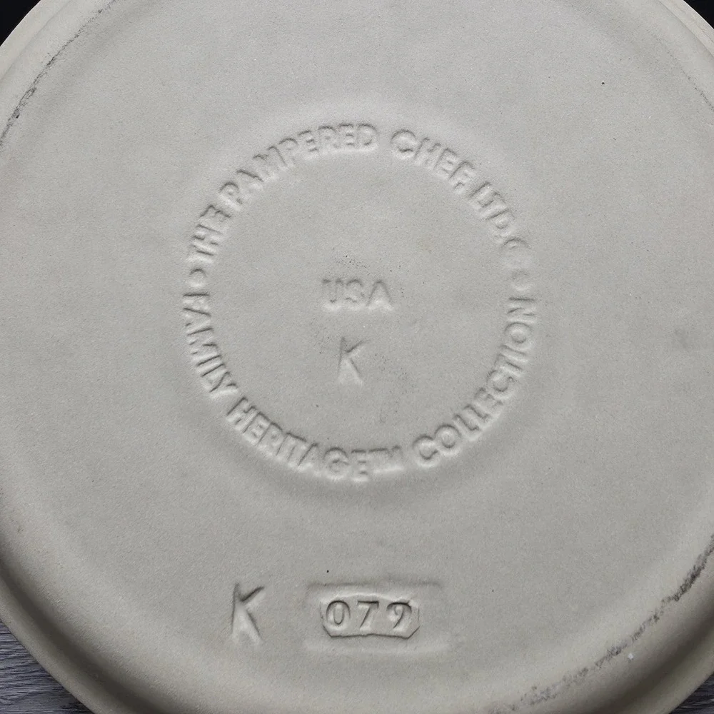 Pampered Chef Stoneware 9in Pie Plate Family Heritage Collection 1425 USA